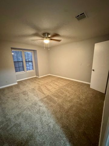 1305 W Villa Maria Road F-202, Bryan, TX 77801