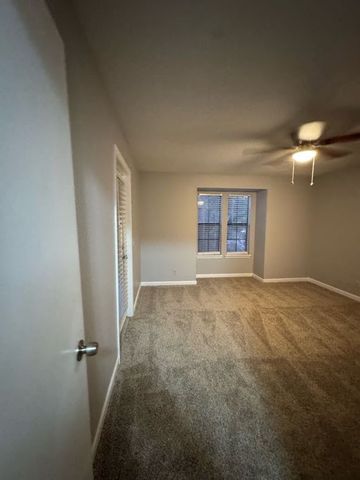 1305 W Villa Maria Road F-202, Bryan, TX 77801