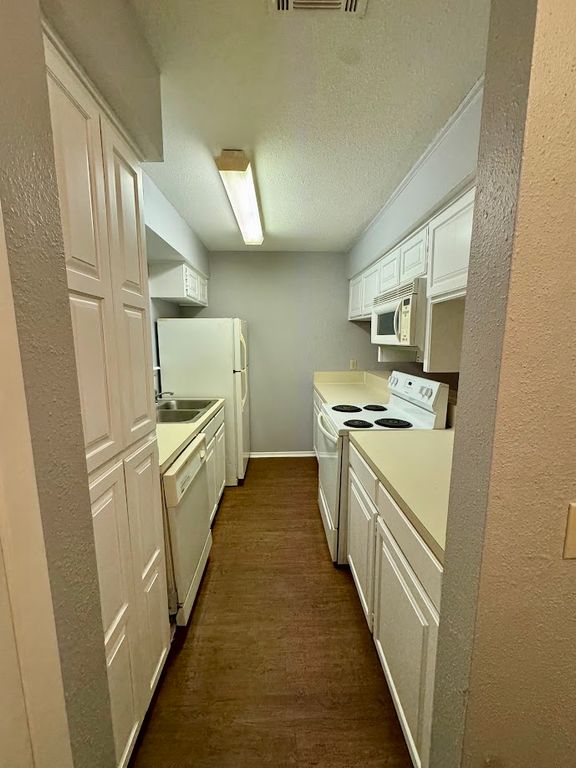 1305 W Villa Maria Road F-202, Bryan, TX 77801 — photo 3