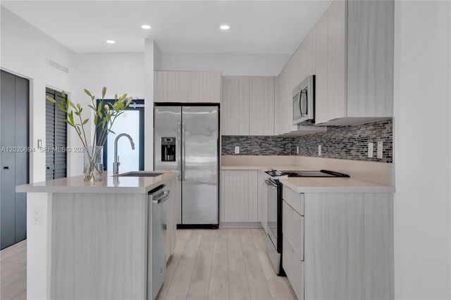 4740 NW 84th Ct 38, Doral, FL 33166