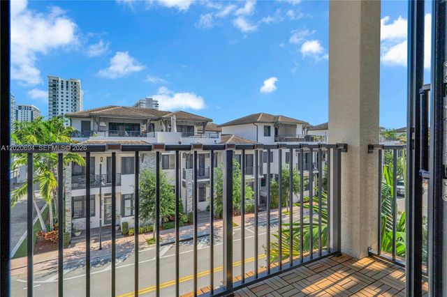 4740 NW 84th Ct 38, Doral, FL 33166