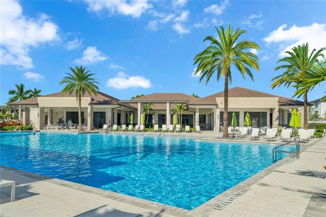 4740 NW 84th Ct 38, Doral, FL 33166