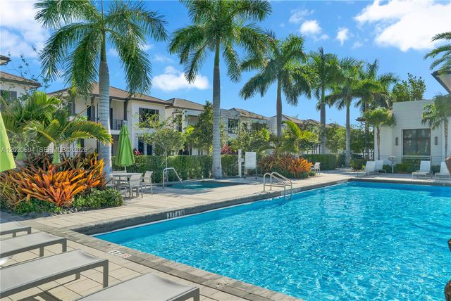 4740 NW 84th Ct 38, Doral, FL 33166