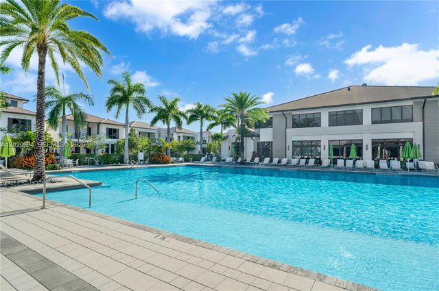 4740 NW 84th Ct 38, Doral, FL 33166
