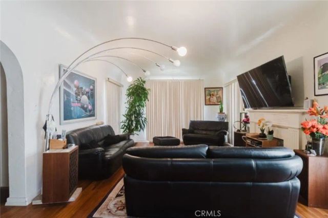 1332 Masselin Avenue A&B, Los Angeles, CA 90019
