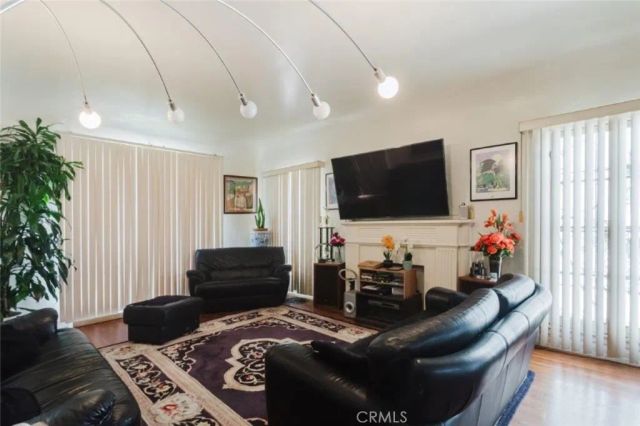 1332 Masselin Avenue A&B, Los Angeles, CA 90019