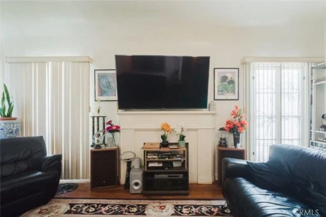 1332 Masselin Avenue A&B, Los Angeles, CA 90019