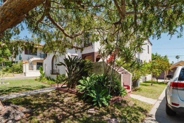 1332 Masselin Avenue A&B, Los Angeles, CA 90019