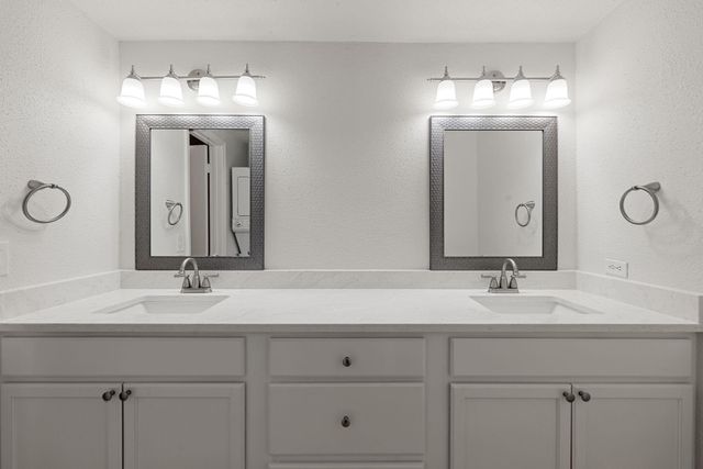 5711 Sugar Hill Drive 69, Houston, TX 77057