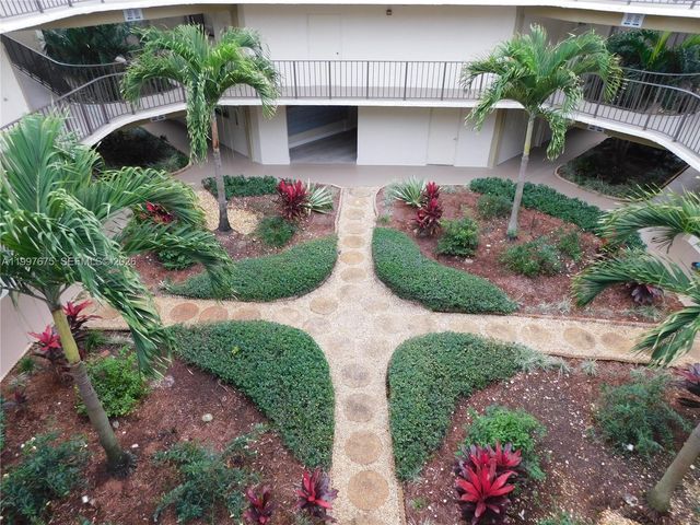 8005 SW 107th Avenue 309, Miami, FL 33173