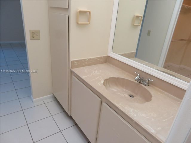 8005 SW 107th Avenue 309, Miami, FL 33173