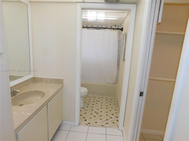8005 SW 107th Avenue 309, Miami, FL 33173