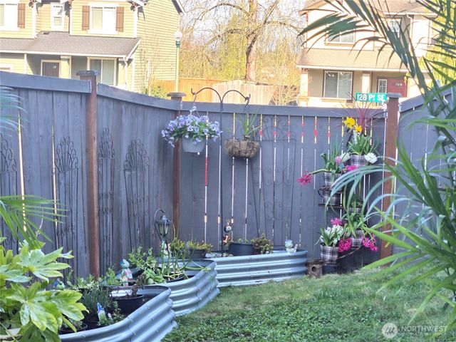 25428 128th Avenue SE, Kent, WA 98030