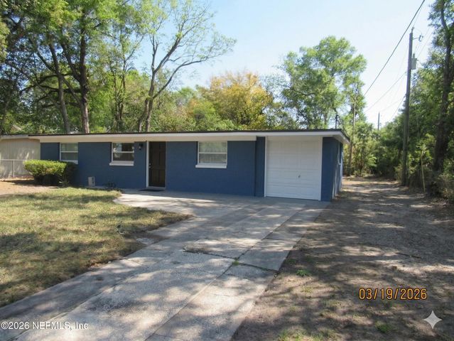 5849 RIDGEWAY Road E, Jacksonville, FL 32244