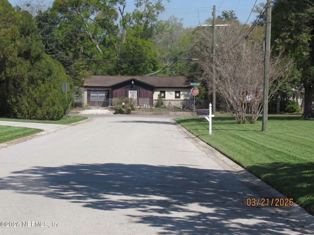 5849 RIDGEWAY Road E, Jacksonville, FL 32244