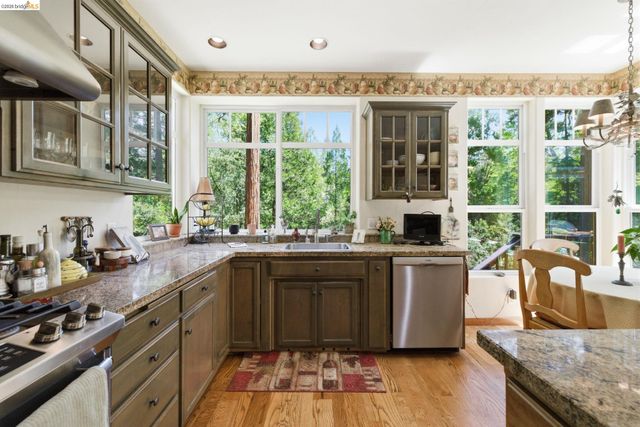 17030 Big Falls Trl, Sonora, CA 95370