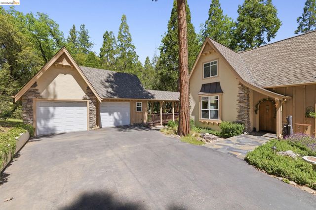 17030 Big Falls Trl, Sonora, CA 95370