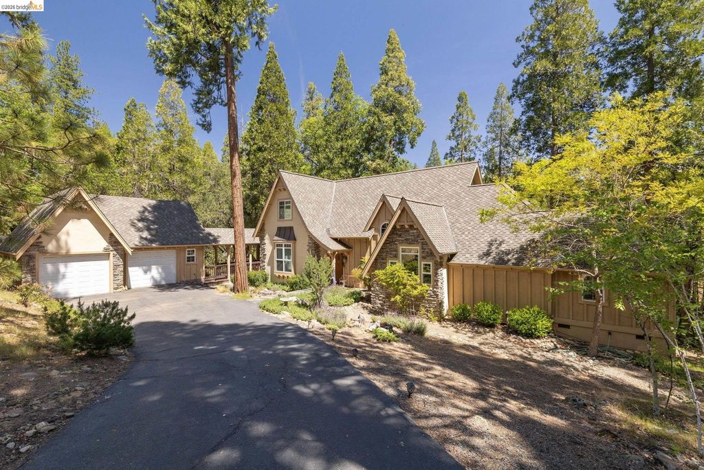 17030 Big Falls Trl, Sonora, CA 95370