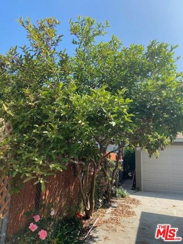 1617 W 11th Place, Los Angeles, CA 90015