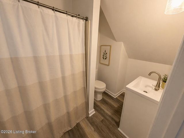 228 E Burnett Ave, Louisville, KY 40208