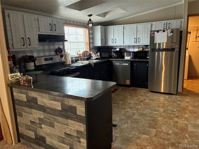 7317 Lads Court, Alma, MI 48801