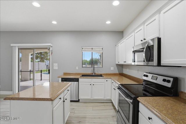 30811 N Bareback Trail, San Tan Valley, AZ 85143