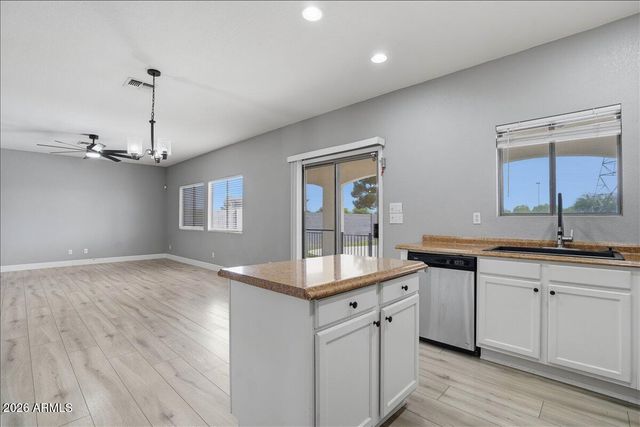 30811 N Bareback Trail, San Tan Valley, AZ 85143