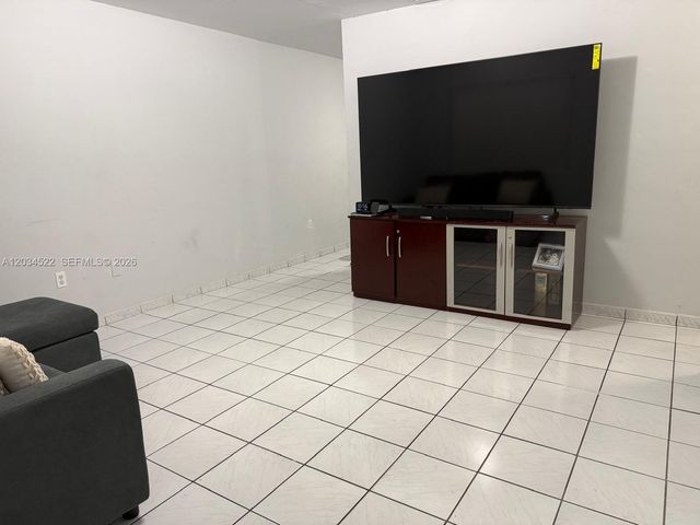 2732 NW 16th Ter 2734, Miami, FL 33125