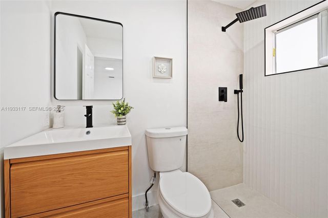 11220 NW 12th Ave, Miami, FL 33168