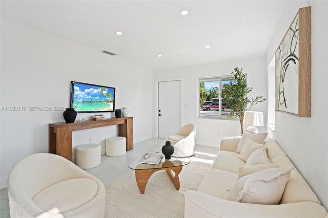 11220 NW 12th Ave, Miami, FL 33168