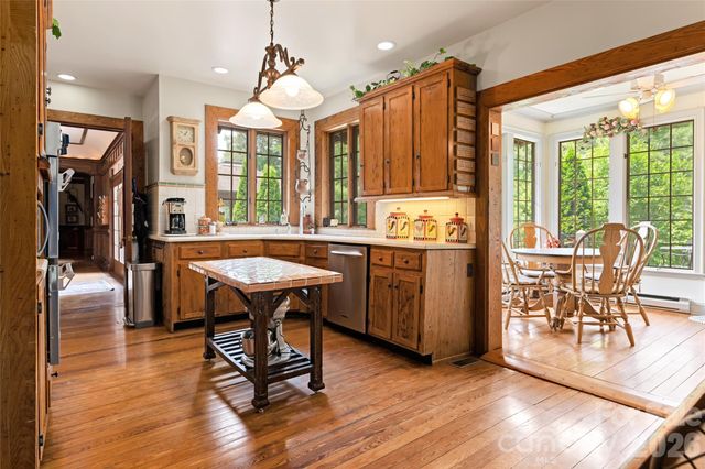 2531 Little River Road, Hendersonville, NC 28739