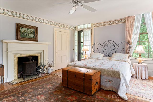 2531 Little River Road, Hendersonville, NC 28739