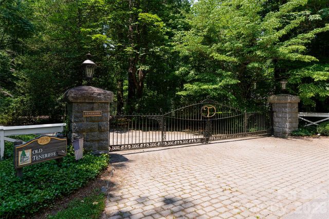 2531 Little River Road, Hendersonville, NC 28739