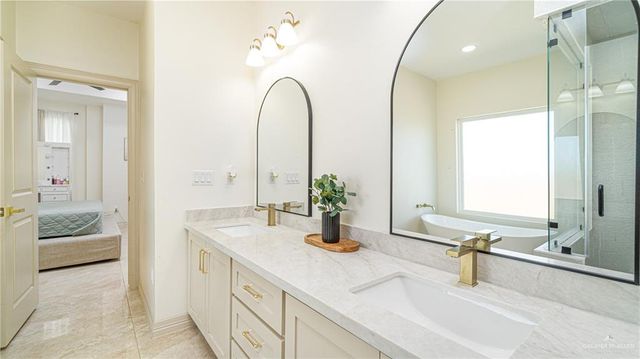 21325 Hibiscus, Elsa, TX 78542