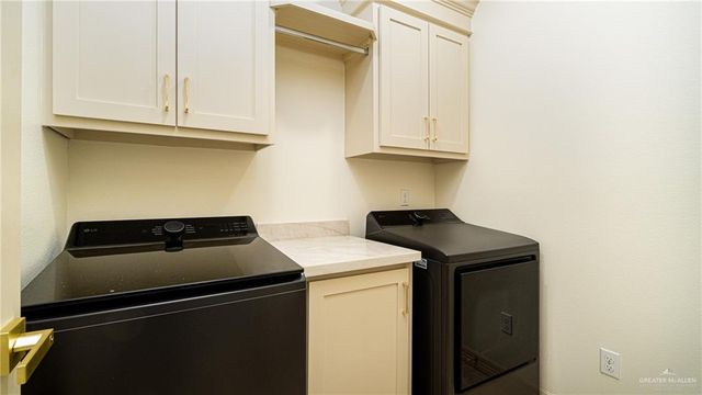 21325 Hibiscus, Elsa, TX 78542