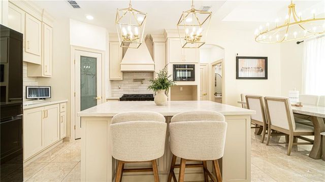 21325 Hibiscus, Elsa, TX 78542