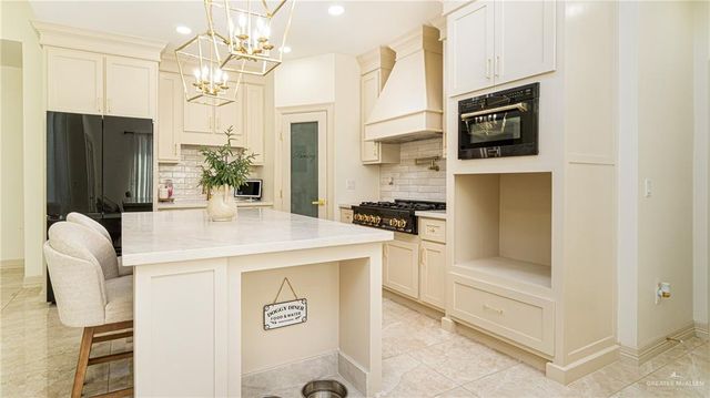 21325 Hibiscus, Elsa, TX 78542