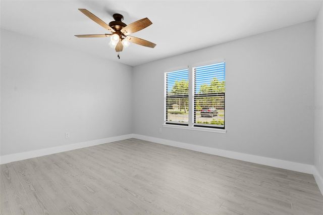 4057 CROCKERS LAKE BOULEVARD 17, Sarasota, FL 34238