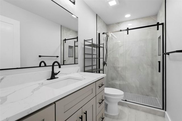 4057 CROCKERS LAKE BOULEVARD 17, Sarasota, FL 34238
