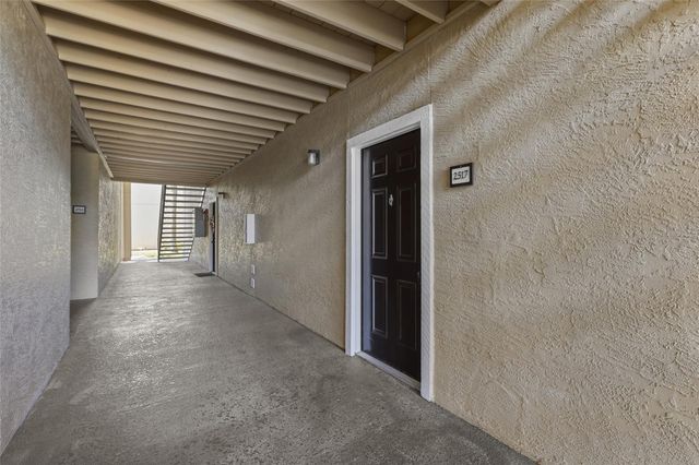 4057 CROCKERS LAKE BOULEVARD 17, Sarasota, FL 34238