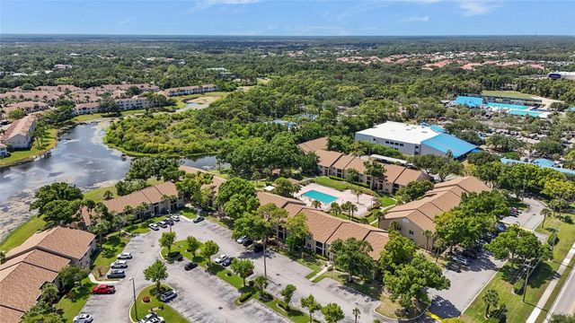 4057 CROCKERS LAKE BOULEVARD 17, Sarasota, FL 34238