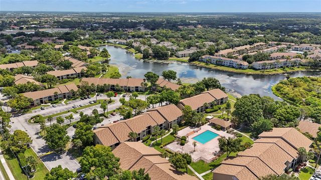 4057 CROCKERS LAKE BOULEVARD 17, Sarasota, FL 34238