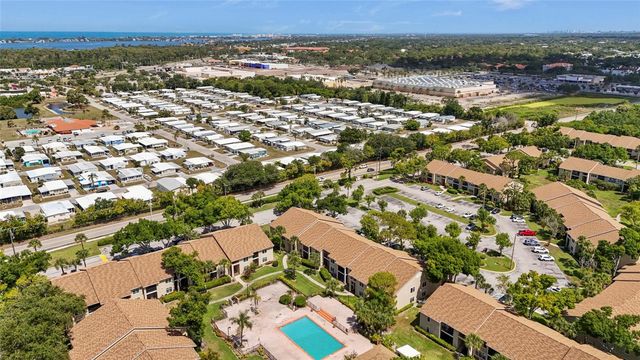 4057 CROCKERS LAKE BOULEVARD 17, Sarasota, FL 34238