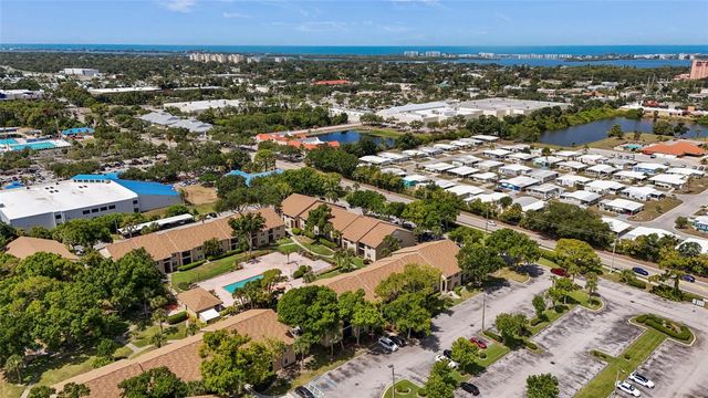 4057 CROCKERS LAKE BOULEVARD 17, Sarasota, FL 34238