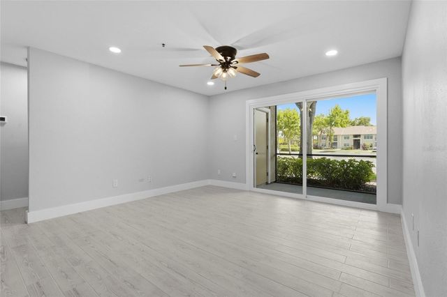 4057 CROCKERS LAKE BOULEVARD 17, Sarasota, FL 34238