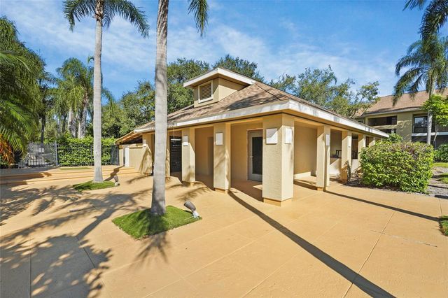 4057 CROCKERS LAKE BOULEVARD 17, Sarasota, FL 34238