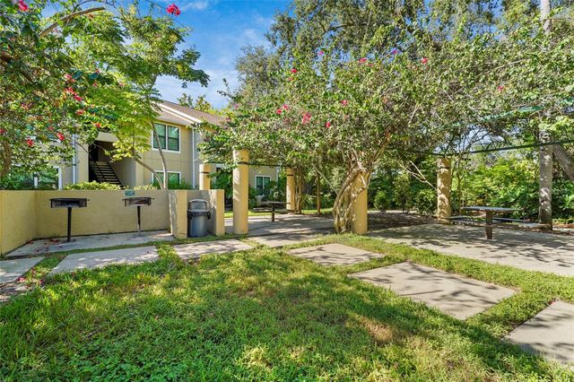 4057 CROCKERS LAKE BOULEVARD 17, Sarasota, FL 34238