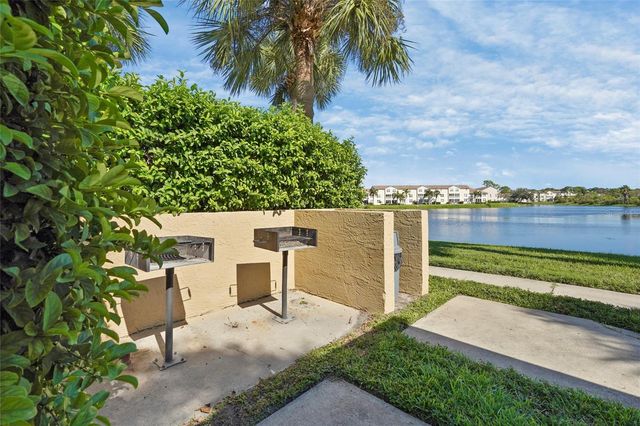 4057 CROCKERS LAKE BOULEVARD 17, Sarasota, FL 34238