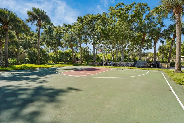 4057 CROCKERS LAKE BOULEVARD 17, Sarasota, FL 34238