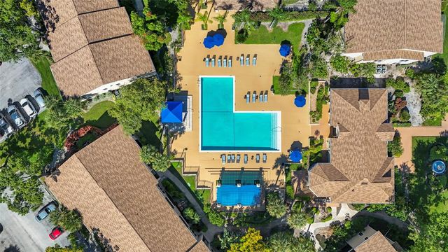 4057 CROCKERS LAKE BOULEVARD 17, Sarasota, FL 34238